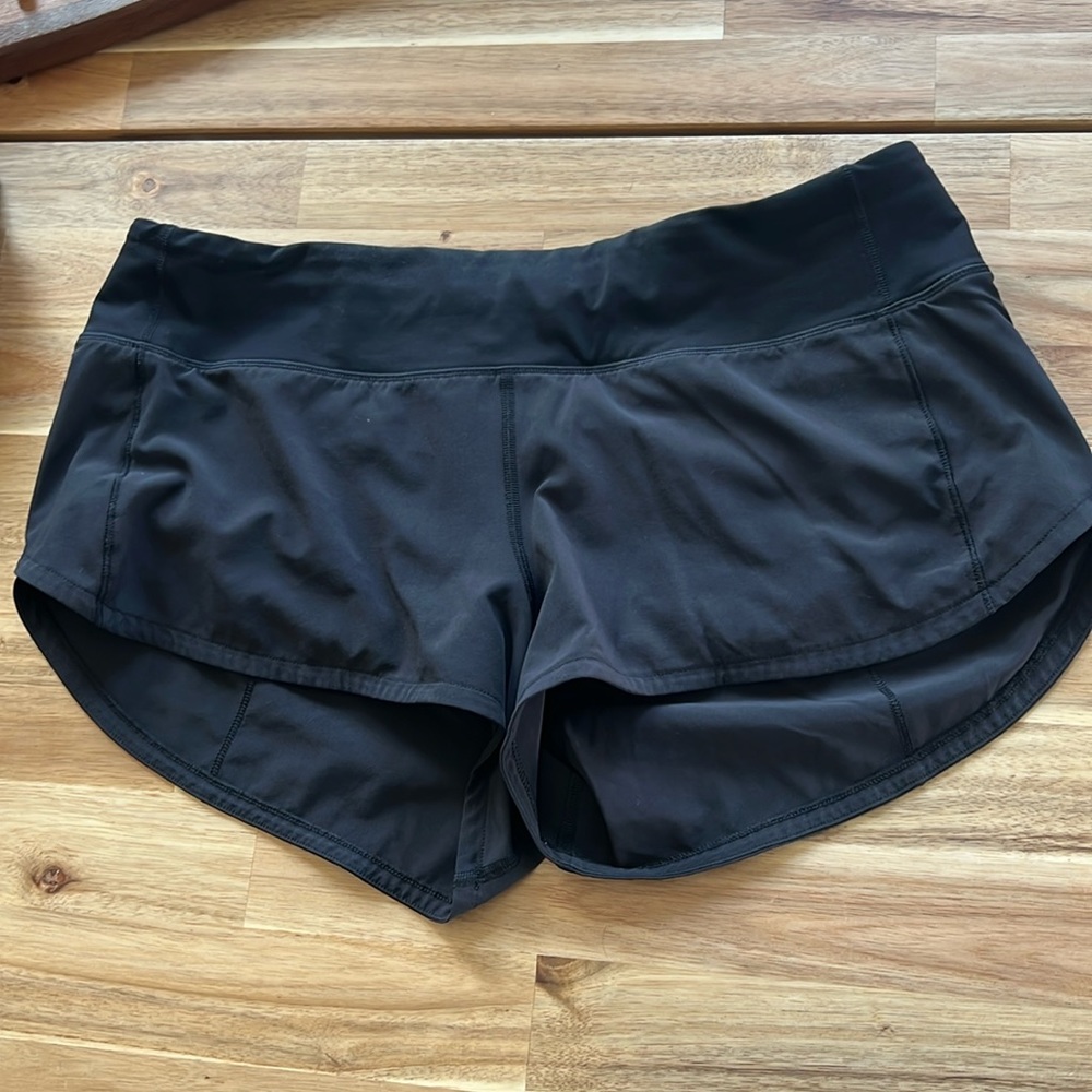Like New Lululemon Speed-up Low Rise Lined Shorts 2.5”